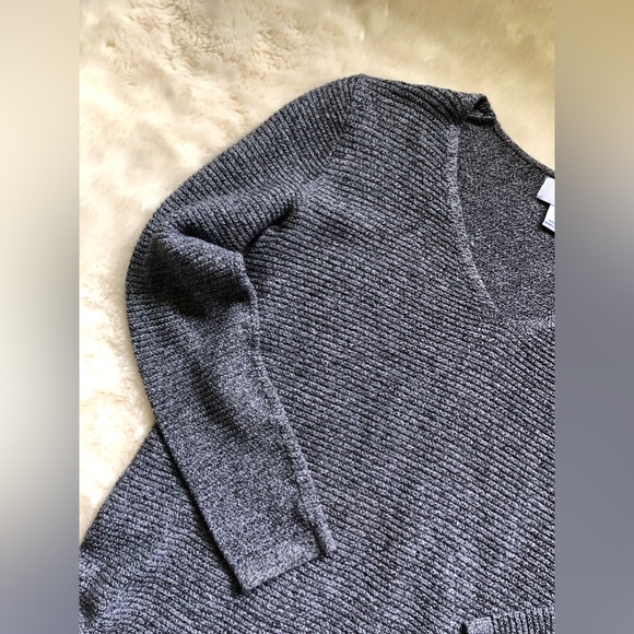 V-Neck Sweater - Picture 4 of 6